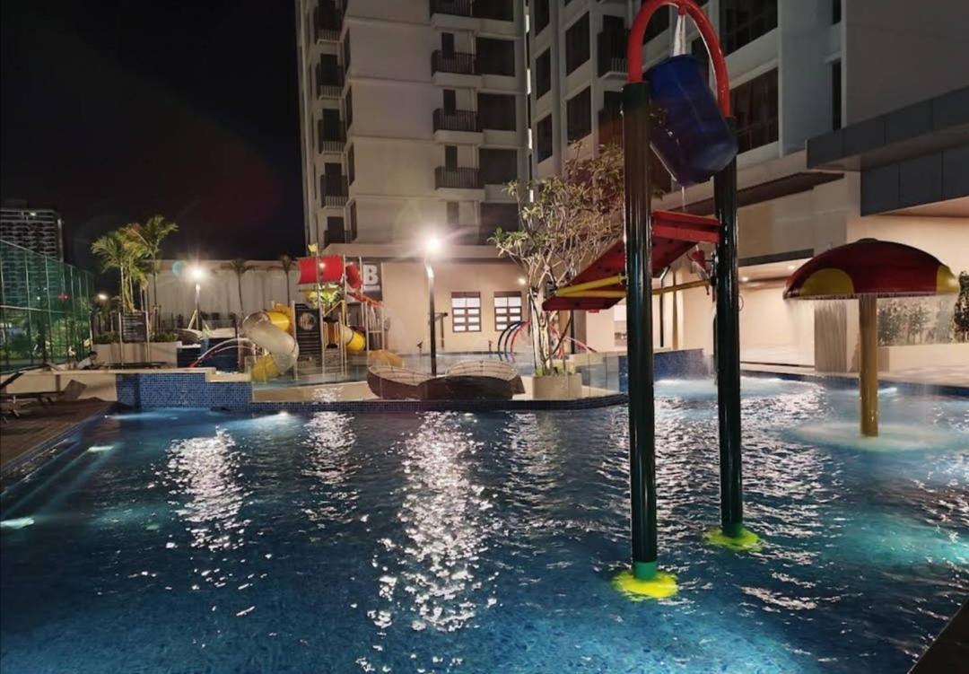 家庭式公寓 Bali Residences Melaka Exterior photo